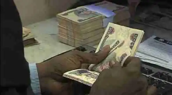 Naira To Fall Towards N400-$1 As Electioneering Resumes